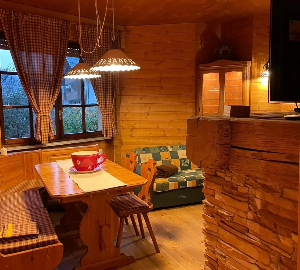 Aprica 1 Apartment 0*,