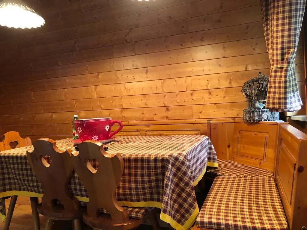 Aprica 1 Apartment 0*,  Italy